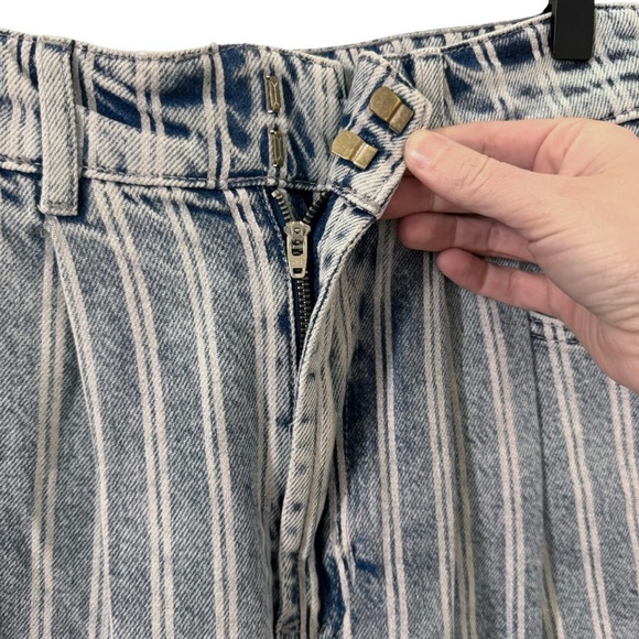 Free People We The Free Downtown High-Rise Striped Denim Cut-Off Shorts Size 27 - Picture 6 of 12